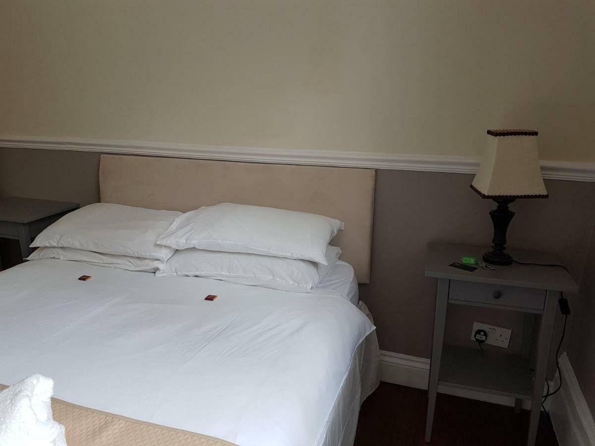 Tourian Lounge Hotel Лондон Екстериор снимка
