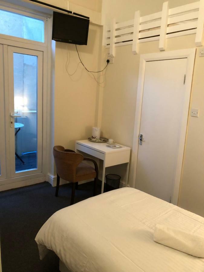 Tourian Lounge Hotel Лондон Екстериор снимка