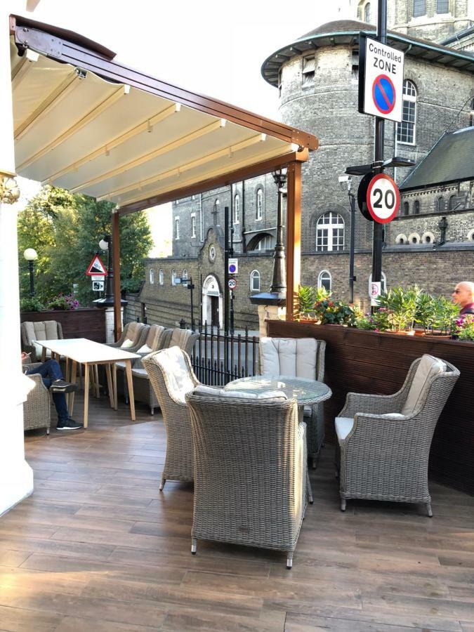 Tourian Lounge Hotel Лондон Екстериор снимка