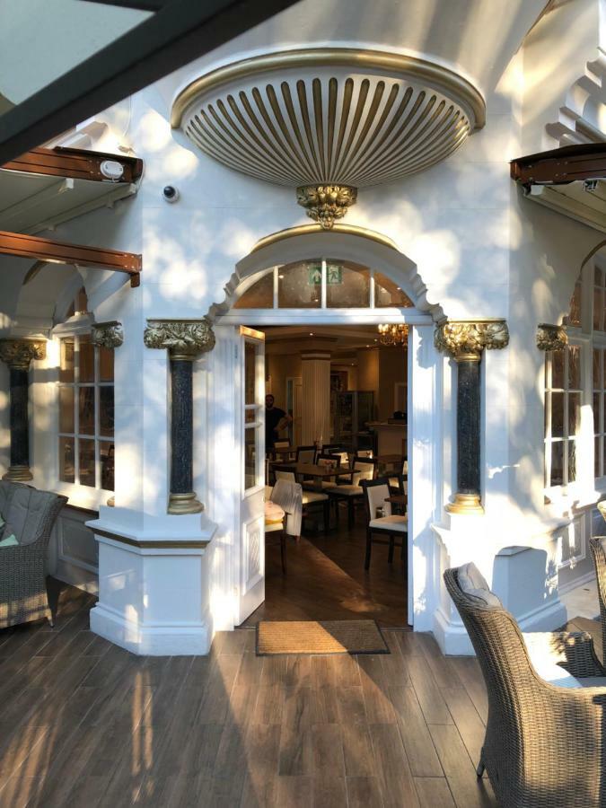 Tourian Lounge Hotel Лондон Екстериор снимка
