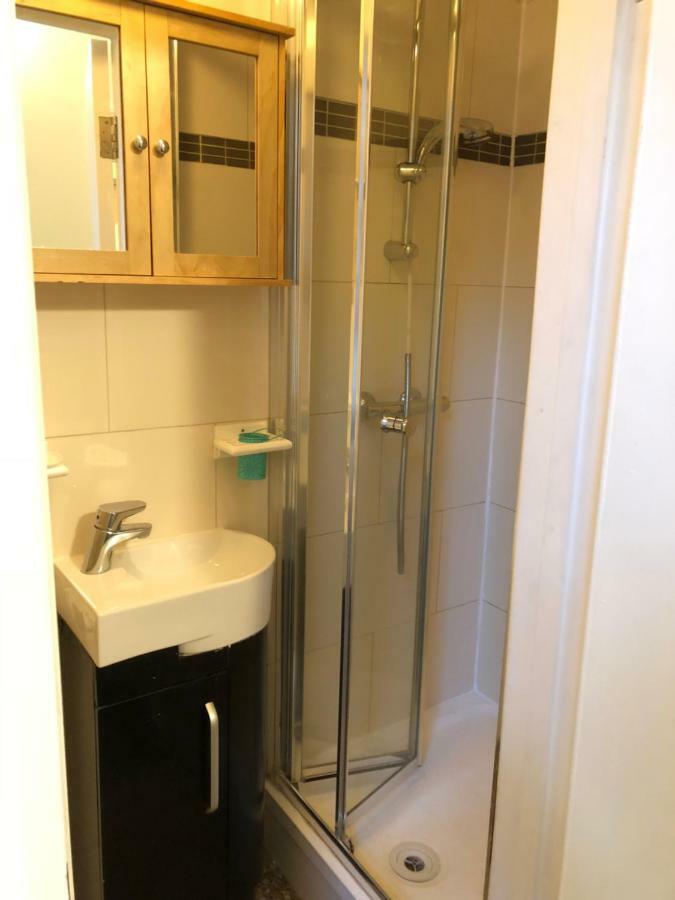 Tourian Lounge Hotel Лондон Екстериор снимка