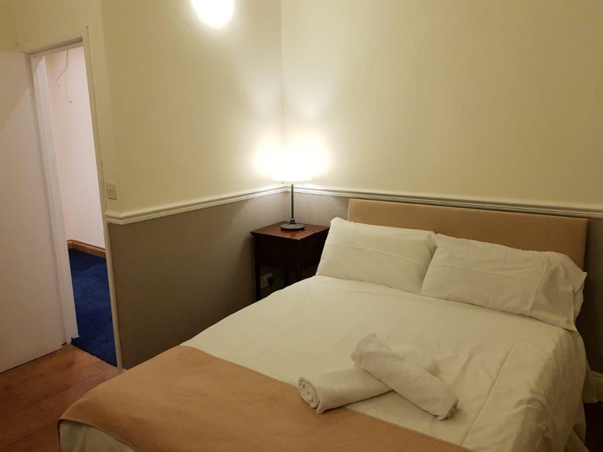 Tourian Lounge Hotel Лондон Екстериор снимка