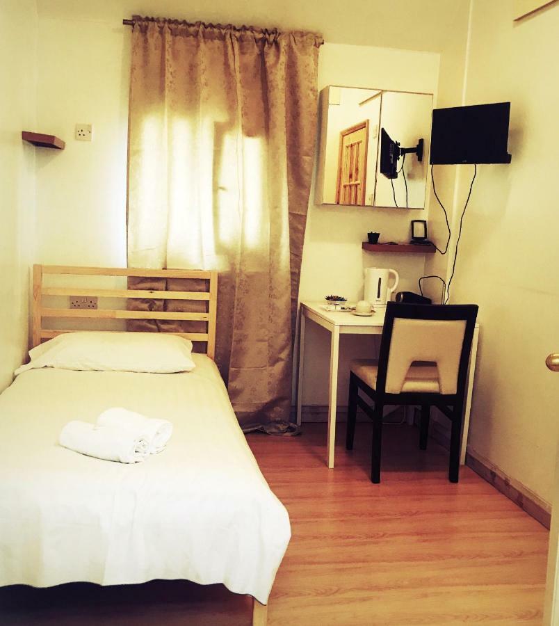 Tourian Lounge Hotel Лондон Екстериор снимка