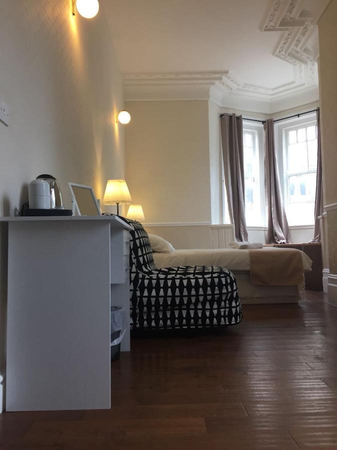 Tourian Lounge Hotel Лондон Екстериор снимка