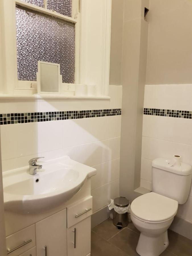 Tourian Lounge Hotel Лондон Екстериор снимка